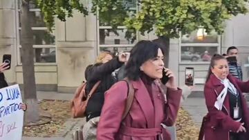 “Traidora a la patria”: Así recibieron a Anabel Hernández en Nueva York