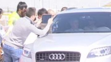 Rui Faria se bajó del coche para discutir con los aficionados