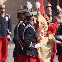 La Princesa Leonor jura bandera: el cariñoso mensaje del Rey Felipe VI