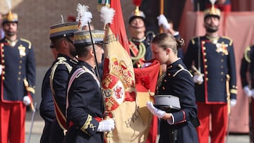 La Princesa Leonor en la jura de bandera en el Patio de Armas de la Academia General Militar de Zaragoza a 07 de Octubre de 2023 en Zaragoza (España).
JURA BANDERA;CASA REAL;PRINCESA LEONOR;REYES;FAMOSOS;REALEZA
Raúl Terrel / Europa Press
07/10/2023