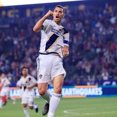 Zlatan elogia a sus compañeros: también son un Ferrari