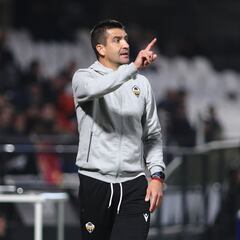 El Hércules hace oficial el adiós de Lolo y la llegada de Torrecilla