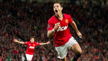 Javier Hernández festeja un gol en su época como jugador del Manchester United