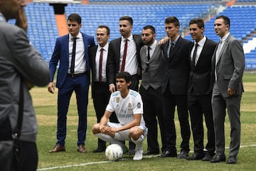 Jesús Vallejo presenta a su novia, María Delgado, en Instagram