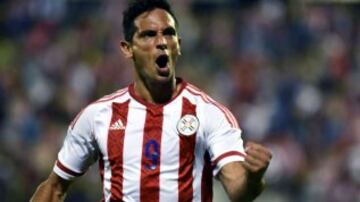 Roque Santa Cruz tiene 13 goles jugando por Paraguay en la Eliminatorias Sudamericanas (Corea - Japón 2002, Alemania 2006, Sudáfrica 2010 y Brasil 2014).