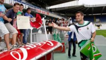 <b>ACLAMADO. </b>El internacional griego ya es todo un ídolo.