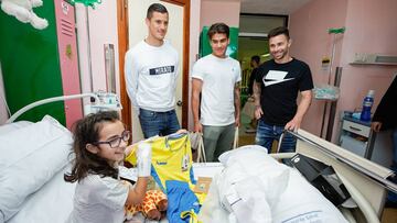 Reparto de sonrisas en el Hospital Materno Infantil