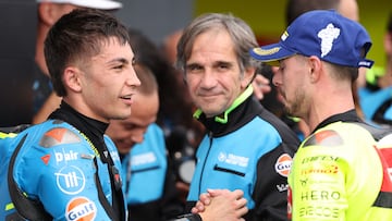 Brivio presencia de cerca la felicitación de Di Giannantonio a Fernández por su victoria en Australia.