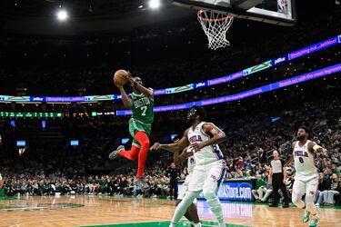 LeBron James makes his feelings clear about Christmas Day NFL games