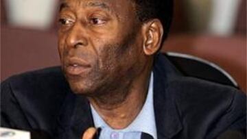 <B>PREOCUPADO.</B> Pelé está muy preocupado por la situación que está viviendo su hijo.