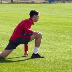 Véliz ‘amenaza’ a Isaac y En-Nesyri: más tralla para el ataque del Sevilla