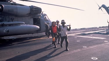 La odisea de Scott O’Grady, el piloto de EE. UU. que sobrevivió a seis días de caza humana: “Todavía estoy aquí”