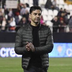 Míchel renovaría automáticamente en caso de ascenso