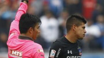 Esteban Pavez recibe seis fechas de sanción por escupir a un rival