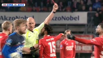 Pelea y pisot¨®n: las jugadas que le costaron la roja a Cuevas