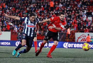 Seis meses después, Xolos tomó venganza ante La Pandilla. Ahora, los de la jauría tenían mejor posición en la tabla y vencieron en la ida por 1-0 en Monterrey. Ya en la vuelta, Pablo Aguilar alargó la ventaja para los fronterizos, aunque un gol de Basanta al 90’ hizo que el final fuera muy emocionante. Sin embargo, Los dirigidos por Antonio Mohamed avanzaron, para después ser campeones.
