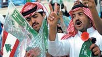 <b>FOROFOS.</b> En Dubai han una gran afi ción futbolística y quieren ver en junio al conjunto rojiblanco.