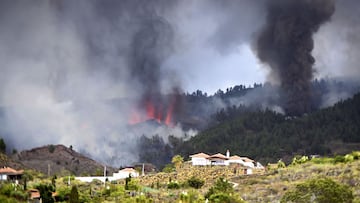 La pillada a una presentadora de la televisión canaria durante la erupción del volcán: "Voy a mear"