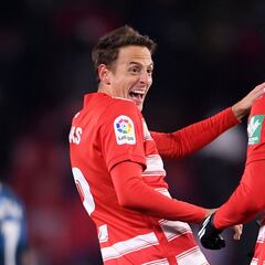 Santiago Arias le da la victoria al Granada ante Alavés