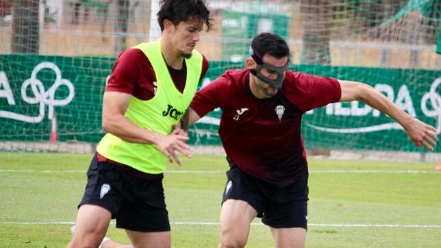 Albarrán reaparecerá con máscara ante el Racing