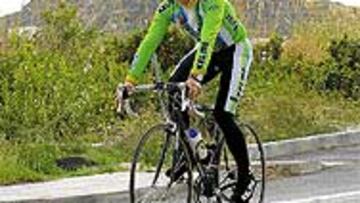 <b>EL AS TOTAL.</B> Valverde, con el Cristo de Monteagudo al fondo.