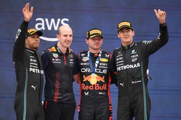 Max Verstappen (Red Bull), Lewis Hamilton y George Russell (Mercedes). Barcelona, España. F1 2023.