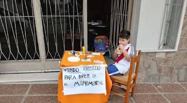 6-year-old River fan Renzo melts the hearts of Argentina
