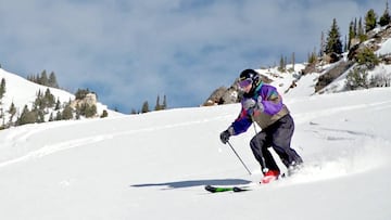 ¡Está cerca de cumplir 100 años y sigue disfrutando de la nieve!