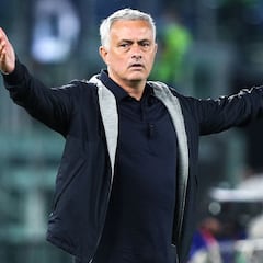 Mourinho se enfada con el árbitro tras caer en el derbi