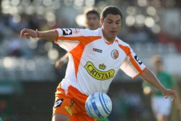 César Díaz: 10 equipos. El goleador anotó en Cobresal 36, D.Temuco 27, Cobreloa 20, Melipilla 12, Curicó Unido 10, S.Wanderers 8, Coquimbo Unido 7, Palestino 6, Audax Italiano 4 y S.Morning 2.