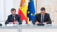 (I-D) El presidente del Consejo General del Poder Judicial, Vicente Guilarte; y el presidente del Gobierno, Pedro Sánchez; durante el pleno extraordinario del Observatorio Estatal de Violencia sobre la Mujer, en el Complejo de La Moncloa, a 16 de abril de 2024, en Madrid (España). La reunión se ha celebrado tras el repunte de crímenes vicarios, en tres meses, donde siete menores han sido asesinados por sus padres. El objetivo de la reunión es analizar la situación actual de las violencias contra las mujeres y los retos existentes para su protección, así como el estudio de nuevas medidas para combatir este problema social.
16 ABRIL 2024;SÁNCHEZ;PLENO EXTRAORDINARIO;OBSERVATORIO ESTATAL;VIOLENCIA DE GÉNERO;MADRID
Alberto Ortega / Europa Press
16/04/2024