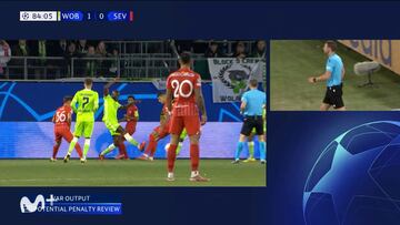 Indignación total en Alemania con el penalti que salvó al Sevilla