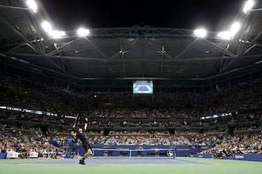 Andy Murray cruises into US Open second round