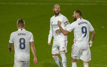 Benzema anotó el 0-1 en el minuto 5.