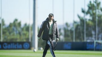 Eduardo Coudet durante un entrenamiento en la Ciudad Deportiva Afouteza.