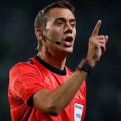 El francés Turpin dirigirá el Sevilla-Manchester United