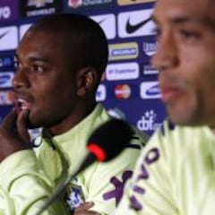 Fernandinho: "Alexis Sánchez puede definir cualquier partido"
