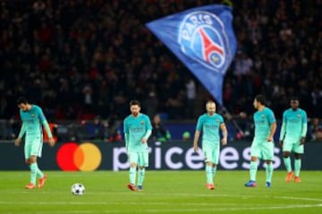 Sergio Busquets, Lionel Messi, Andres Iniesta, Luis Suarez ySamuel Umtiti