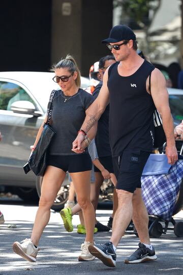 La pareja de actores paseando por el centro de Madrid. 