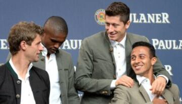Thomas Mueller, Douglas Costa, Robert Lewandowski y Thiago Alcántara.
