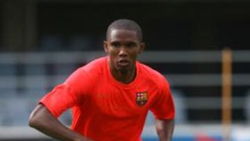 <b>A LA ESPERA. </b>Etoo se entrena con normalidad en el Miniestadi.
