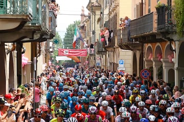 Ciccone se lleva la decimoquinta etapa del Giro