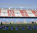 El Atleti realizó en el Calderón su última sesión previa al derbi