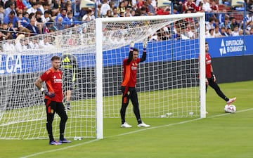 Poussin, Cristian Álvarez y Acín, durante el entrenamiento.