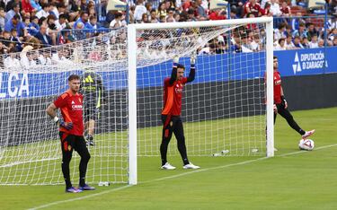 Poussin, Cristian Álvarez y Acín, durante el entrenamiento.