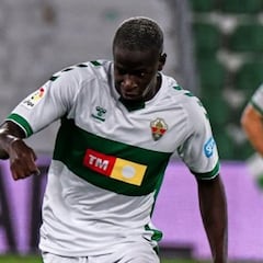 Mfulu no se va con Congo por problemas con el pasaporte