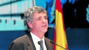 Villar, en una asamblea.