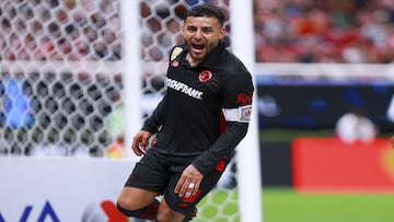  Alexis Vega celebrates his goal 0´-3 of Toluca during the 9th round match between Guadalajara and Toluca as part of the Liga BBVA MX, Torneo Apertura 2025 at Akron Stadium, on September 20, 2025 in Guadalajara, Jalisco, Mexico.