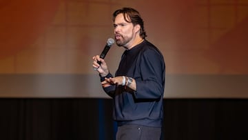 Comediante venezolano que irá al Festival de Viña 2025 le toca la oreja a sus haters: “Traten de hacer una receta”