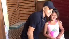 La emotiva Navidad de Alexis Sánchez con niños chilenos
